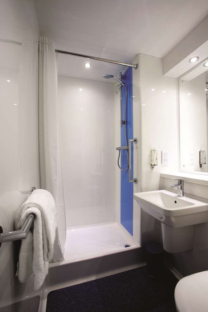 Travelodge Harlow Pokój zdjęcie